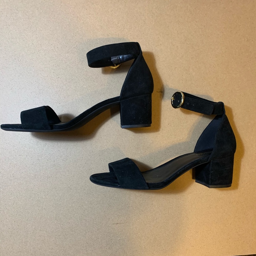 NWOT// MICHAEL Michael Kors // Black Suede Sandals